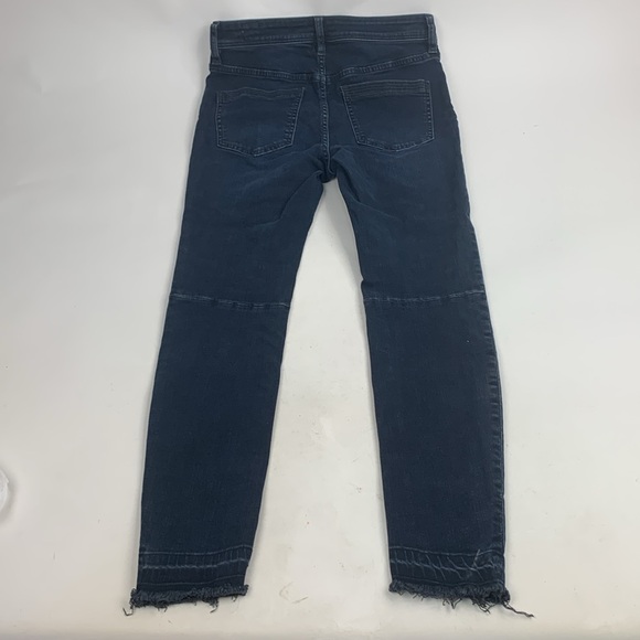 Free People We The Free Dark wash Skinny denim jeans SZ 28 Raw hem Stretch NWOT - Picture 2 of 16